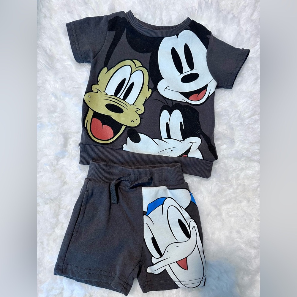 Disney Mickey Mouse Matching Set | Size: 18m